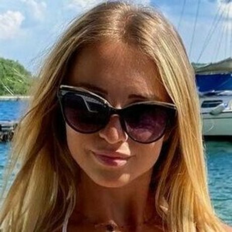 meriarreghini nudes pornstar pictures