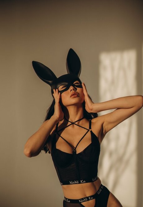 lina xena pornstar top image