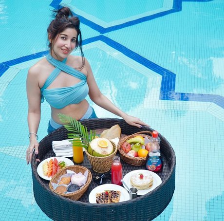 Bhumicka Singh model exclusive pics