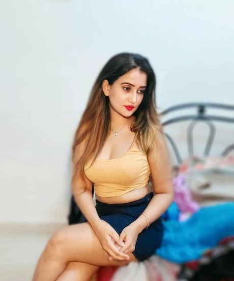 Aniza Hazel perfect model galleries