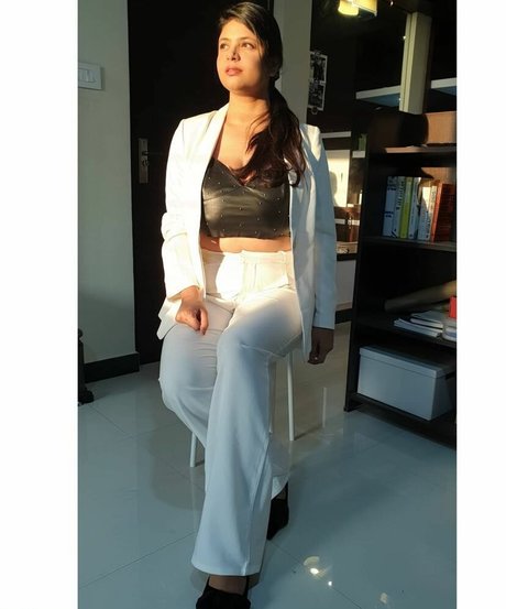 Tassels and Trails nude actress galleries