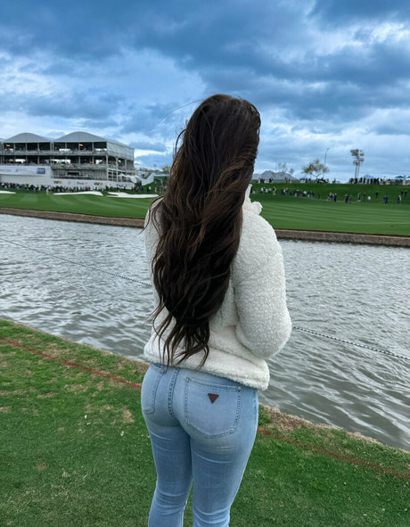 petite milf onlyfans adult pictures