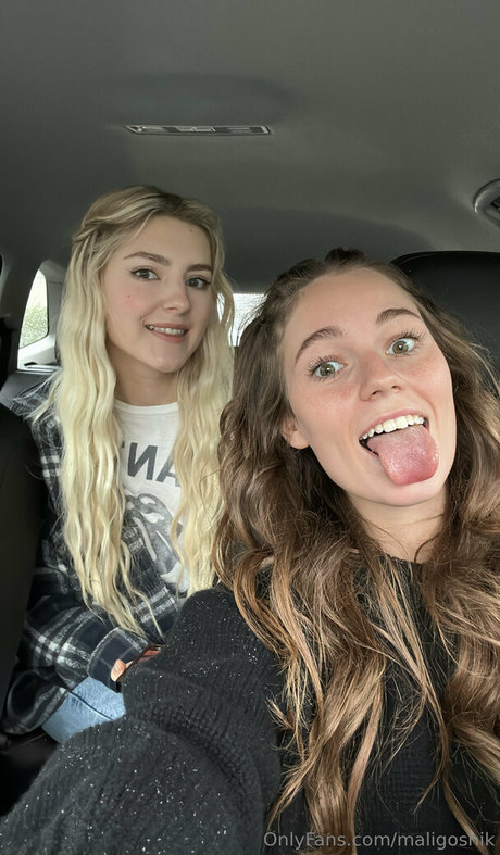 maligoshik naked star galleries