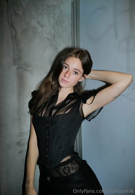 maligoshik model best photos
