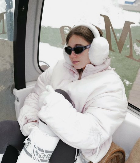 maligoshik model hot images