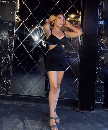 tvishagulatii pornographic model image