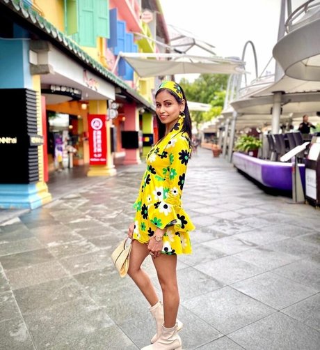 Shivani pornographic model pic