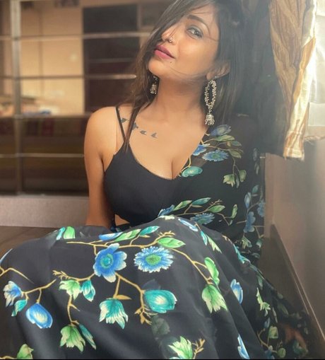 Roma Varadkar pornstar erotic gallery