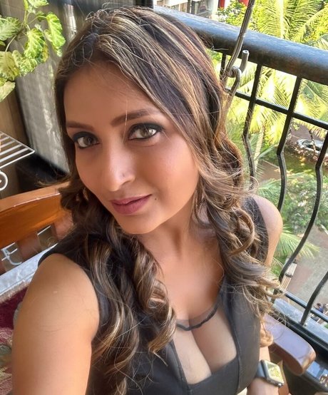 Roma Varadkar nice actress photos