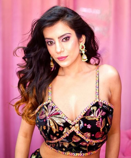 Akshita Dutta model galleries