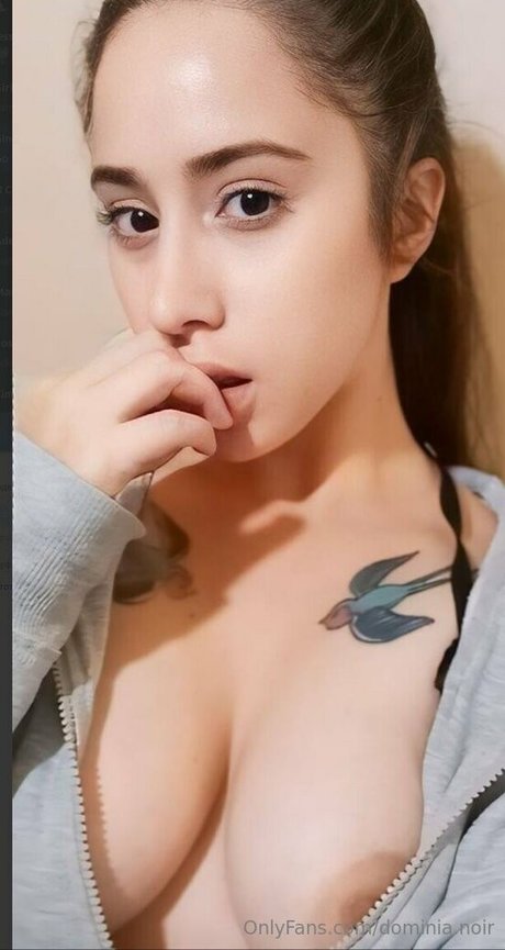 dominia noir pornstar naked picture
