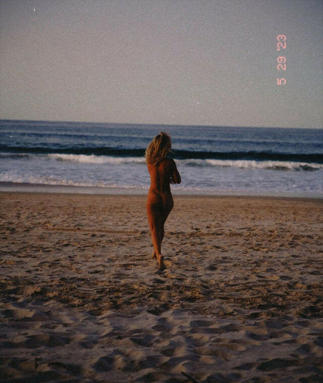 babe brunette onlyfans sexy naked gallery