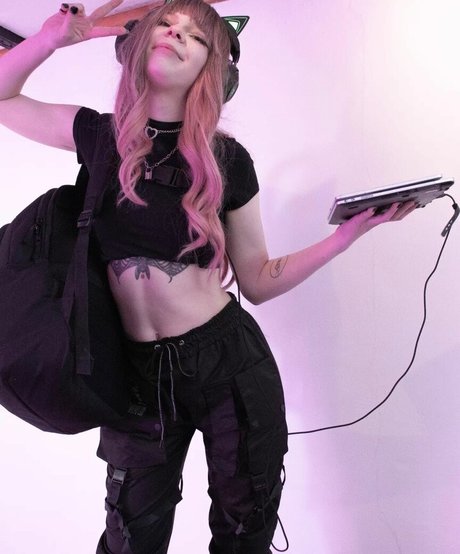 Porcelain Ghoul pornstar sex picture