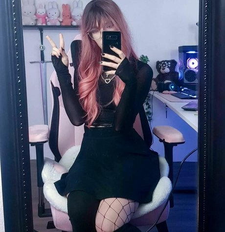 Porcelain Ghoul pornstar nudes pictures