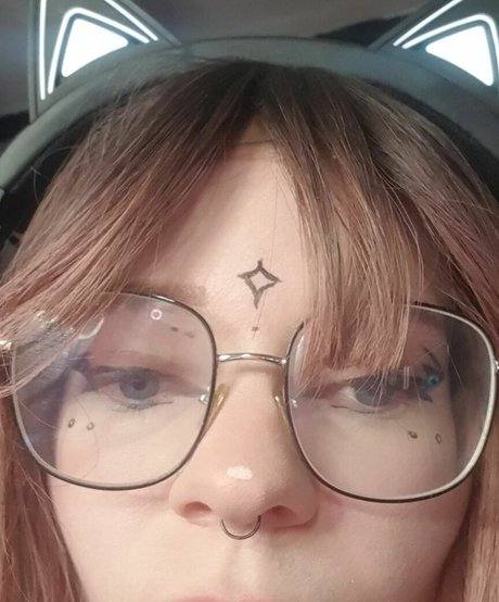 Porcelain Ghoul erotic pornstar pic