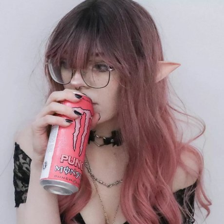 Porcelain Ghoul top actress pictures