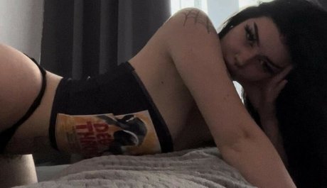 shawtysuzi erotic star photos