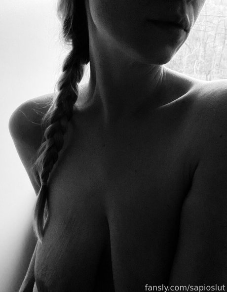 sapioslut adult model archive