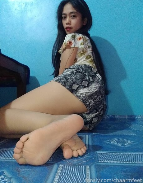 chaarmfeet pornstar hd pics