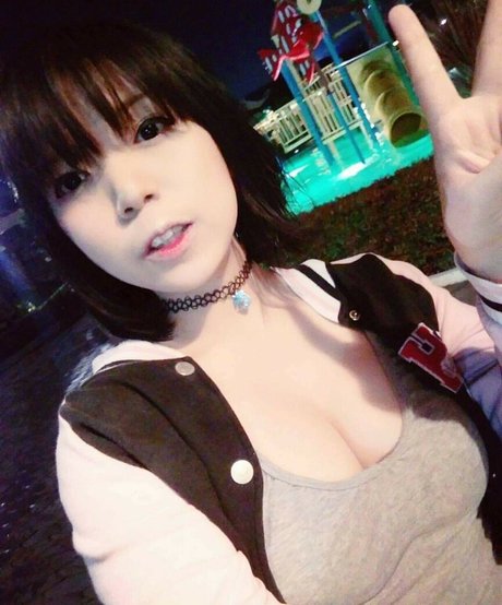 AkemiMikaido model nude photos