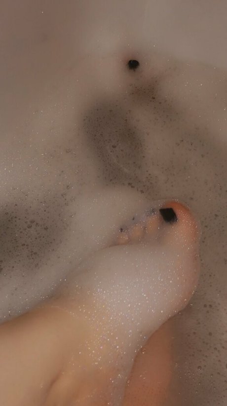 awwarabella exclusive model photo