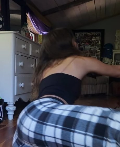 Brooke Bush model beautiful galleries