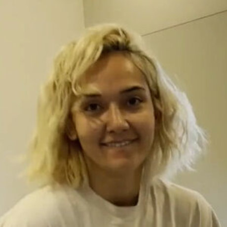 Geovanna Antoinette model porn pics