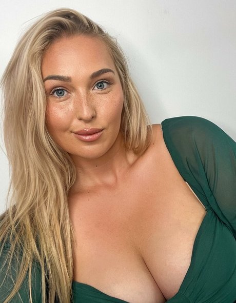 Nora Davis best pornstar pic