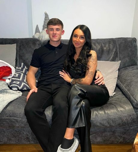 Chloe Panchal star photos