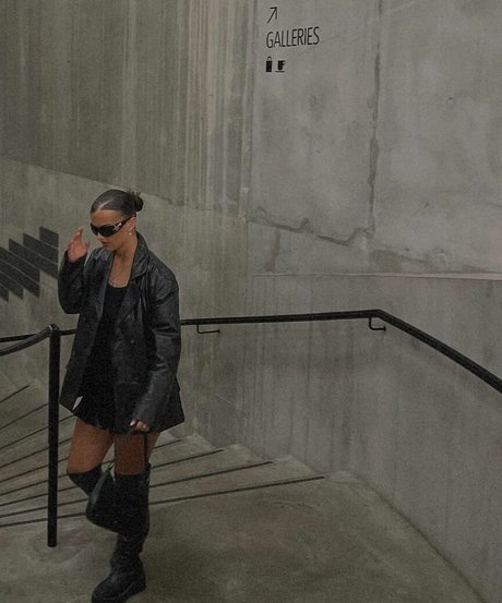 Isabella Evans model perfect galleries