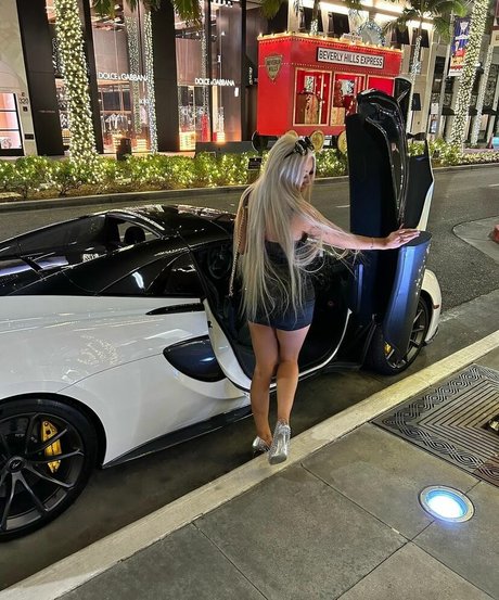 Monet Fisher model pretty img