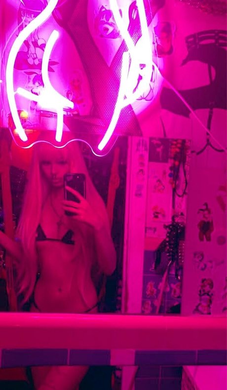 salemsuxxx erotic star img