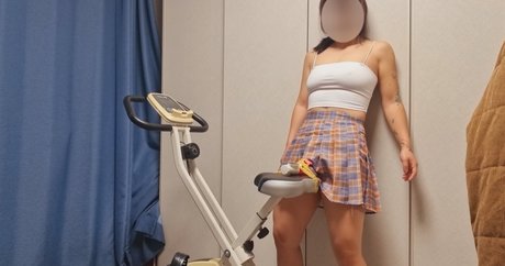 ordinaryMILF hot model img