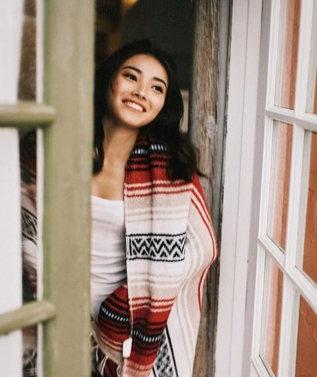 Maria Zhang sexy actress picture