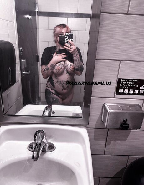 black female onlyfans xxx image