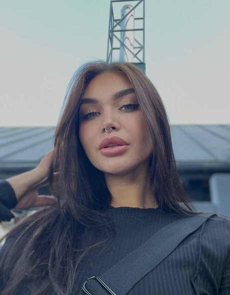 bigbaabe model hot pics