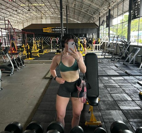 Mia Andrew pornstar beautiful photo