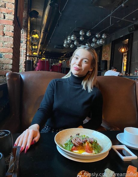 Dreamaise model art pics