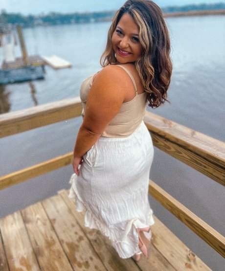 Brittney Lynn Vozar model hot galleries