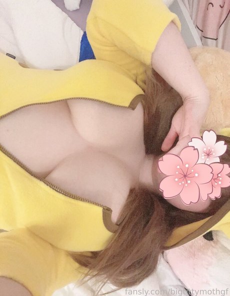 bigtittymothgf high quality actress picture