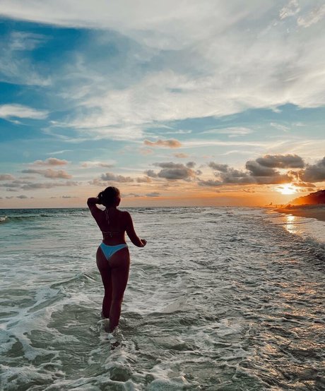 Mary Chapman Morrow star naked pics