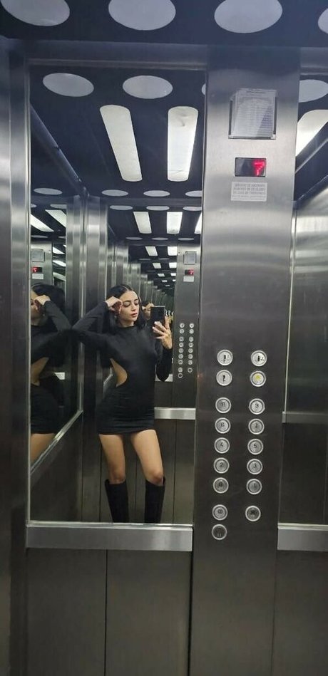 luccygrey sexy actress picture