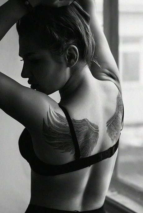 katabrutata model pornographic photos