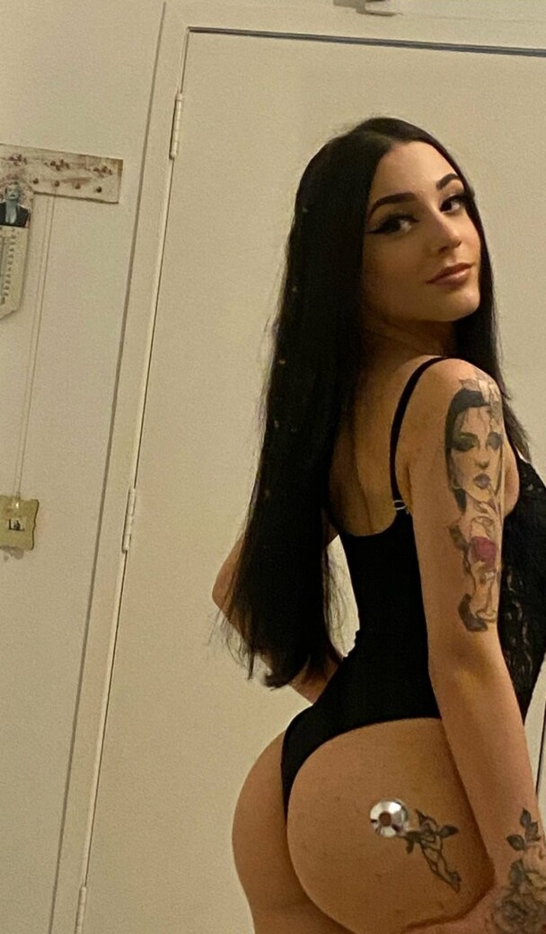 Ellen Maggnus pornstar hot pics