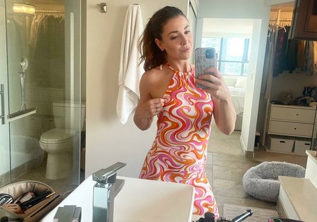 Gina Louise Phillips perfect actress pics