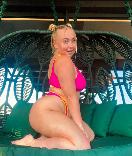 Niki Peacock pornstar adult pic