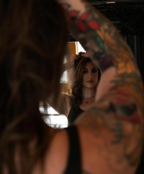 Dani Standring naked star galleries