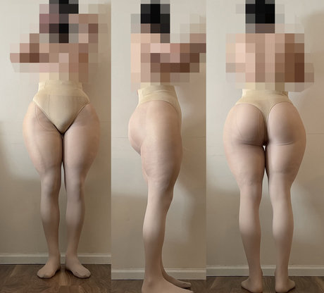 CrimsonBorgia model xxx pic