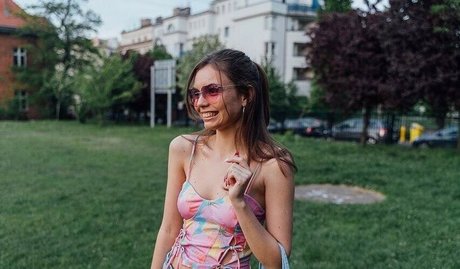 emilycutee hd model pictures