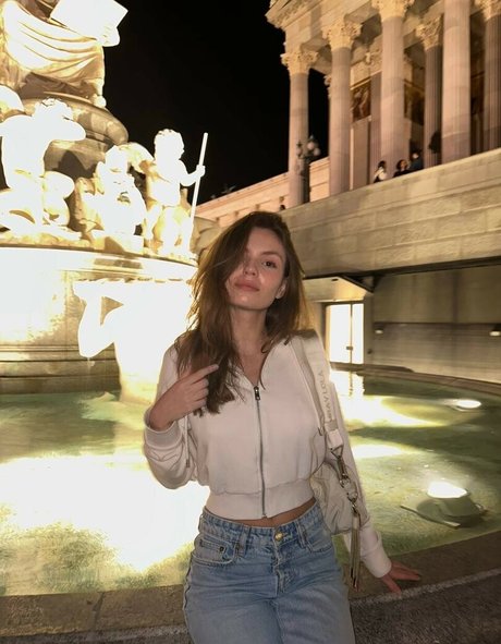 emilycutee xxx star galleries